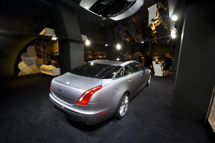  Jaguar XJ 2009 года  (фото 73 из 142)